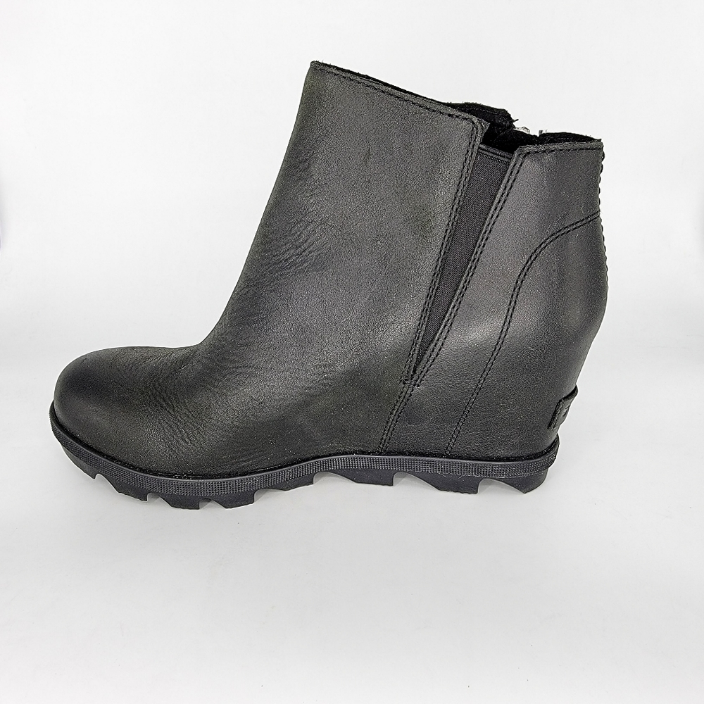 New 9 Sorel Joan of Arctic Wedge II Zip Boot Black